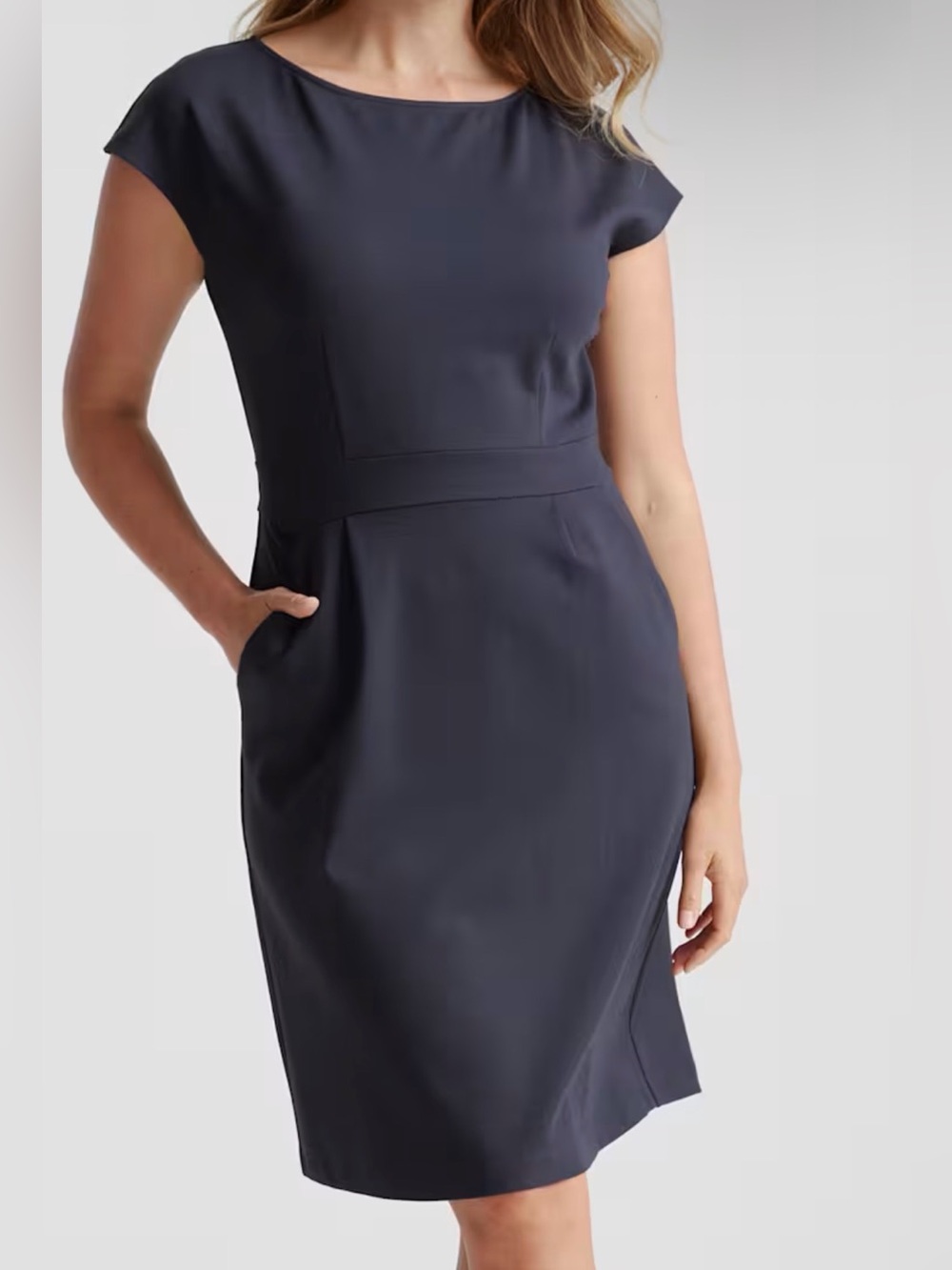 Quince navy ultra-stretch ponte cap sleeve knee length dress Women’s sz L